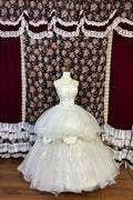 Vintage-Inspired 3D Flowers Strapless Tulle Wedding Dress Romantic Embroidered Bridal Gown TP5085