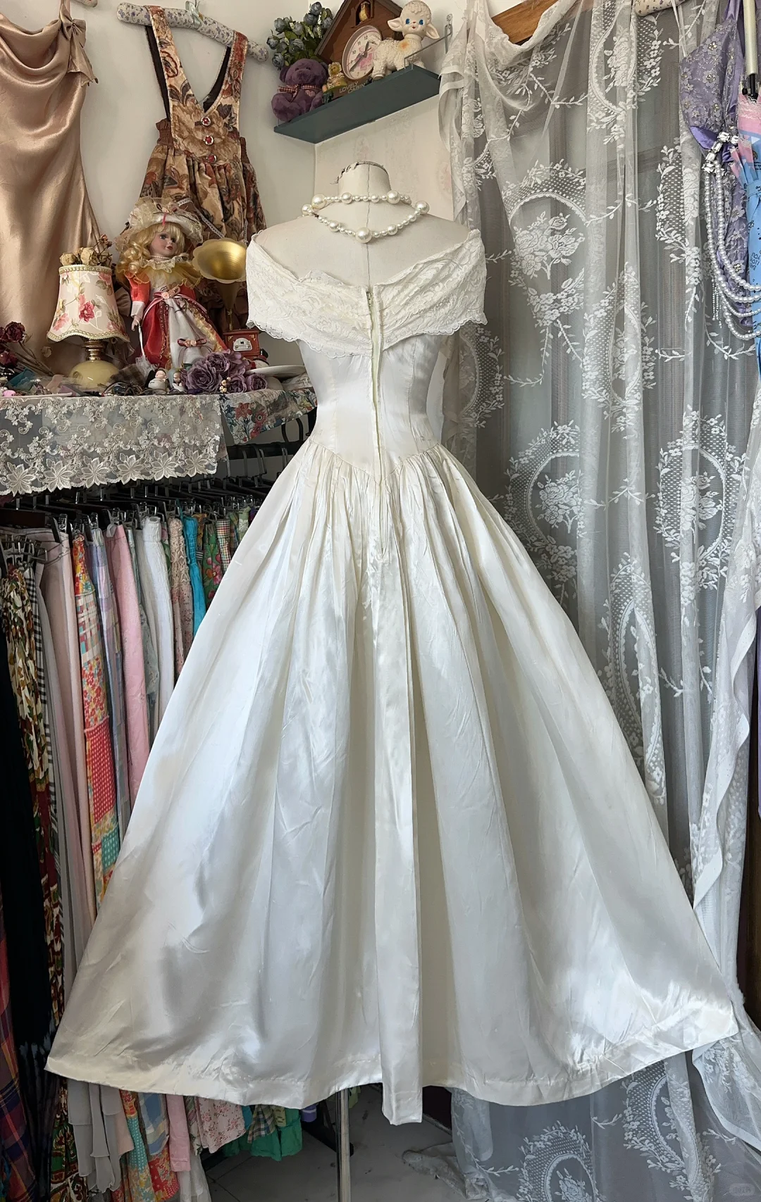 Vintage Ivory Off-the-shoulder Elegant A-Line Satin Long Evening Dress Prom Dresses TP4198