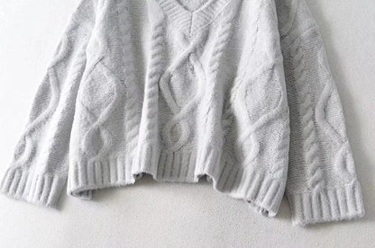 New style temperament versatile V-neck loose casual octet knitted sweater  7759