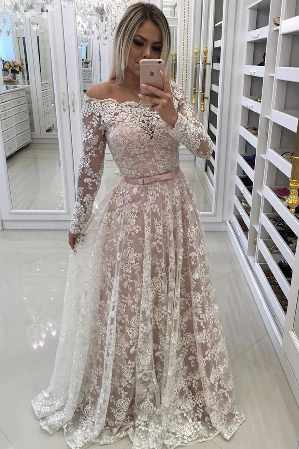 Vintage Long Sleeve Wedding Dress Lace Off Shoulder Prom Outfit