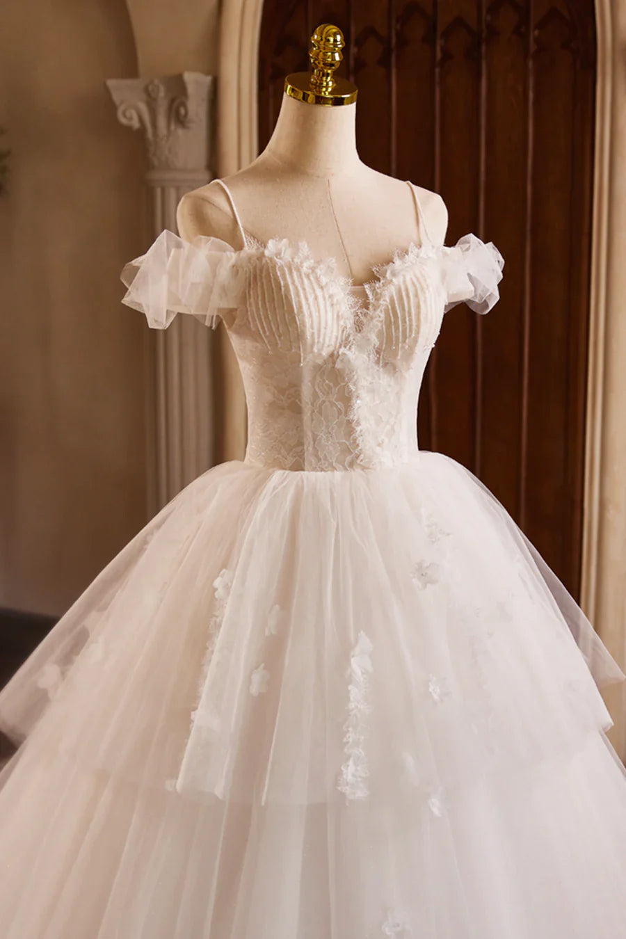 Vintage A-Line Spaghetti Strap Lace Beaded Light Champagne Floor Length Formal Wedding Dress TP933