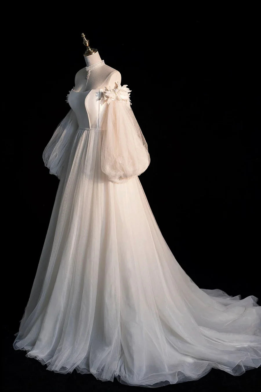 Vintage Tulle Long Sleeve Off-the-Shoulder Wedding Dress TP949