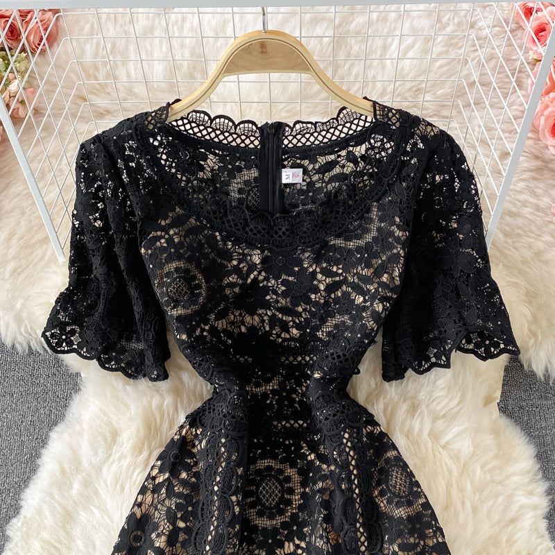 Crew neck water-soluble hollow out Lace Waist slim dress  3212