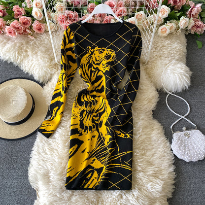 Round neck slim fit tiger pattern buttock knit dress  2929