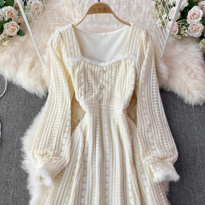 Long velvet lace dress in gentle wind  3392
