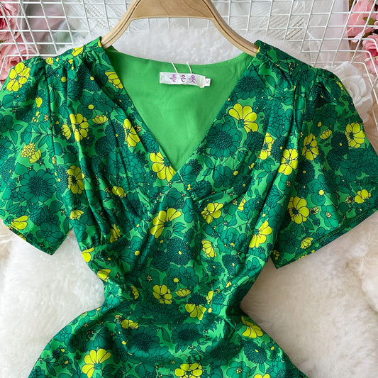 Slim waist with bubble sleeves V-neck Floral Dress  3335