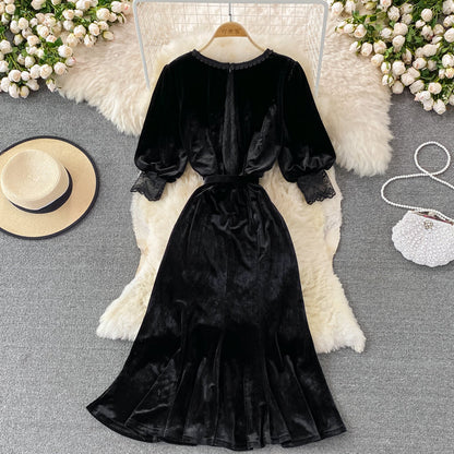 High end light luxury temperament shows thin V-neck golden velvet dress  3125