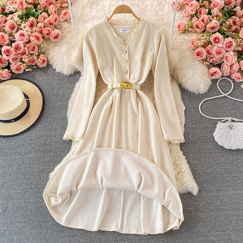 Lace stitched bubble sleeves with large waist and long skirt  3009
