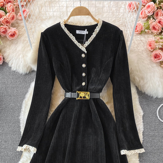 Lace stitched bubble sleeves with large waist and long skirt  3009