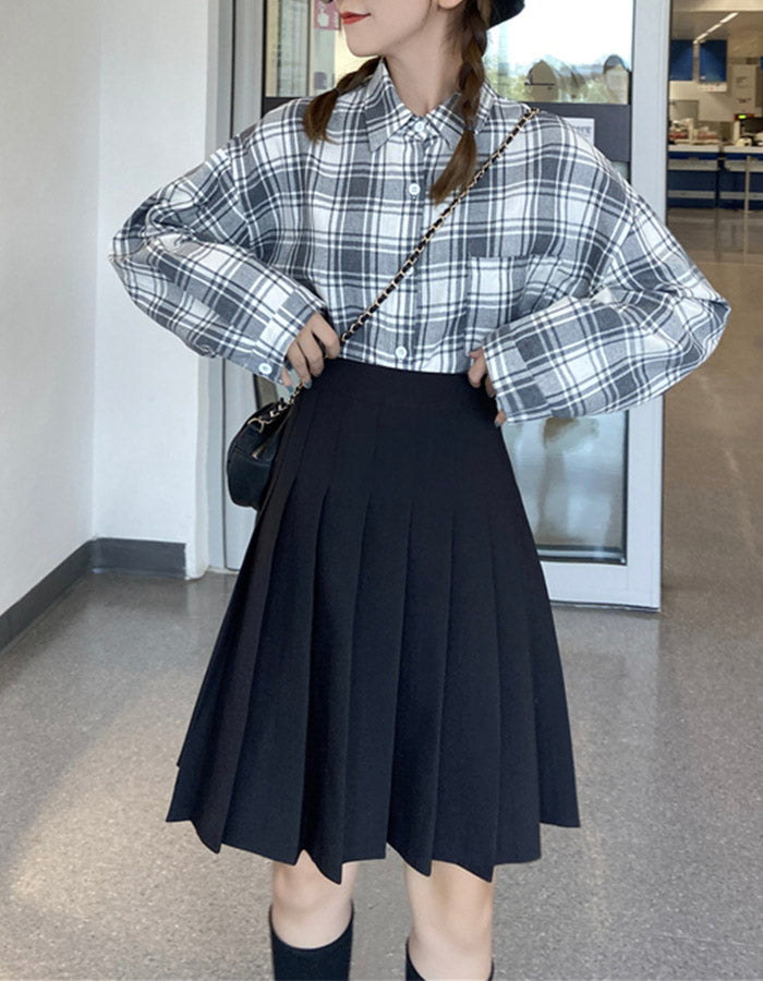 Cute black pleated skirt  3498