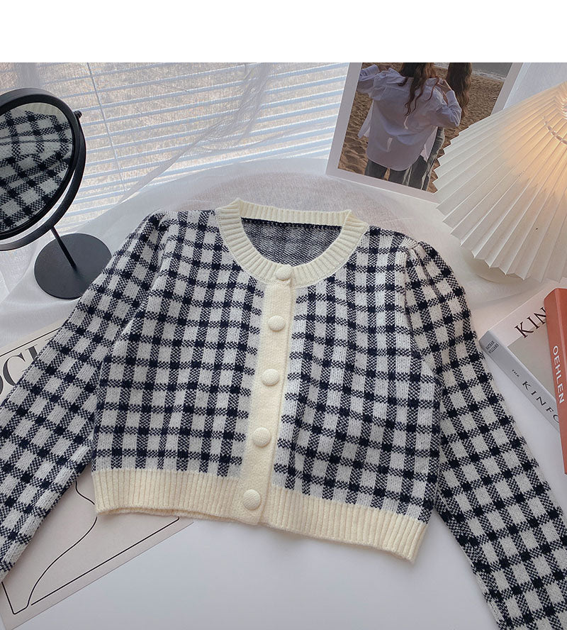 Small aging short long sleeve Knitted Top  6439