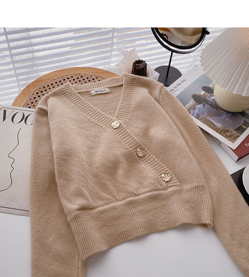 Long sleeved knitted sweater is thin and fashionable  6079