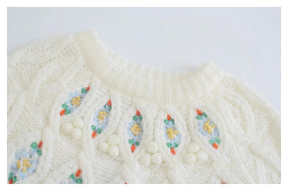 Round neck slim fit twist knitted sweater top  7389