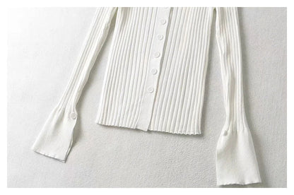 Single breasted flare sleeve pit stripe solid color sweater  7384