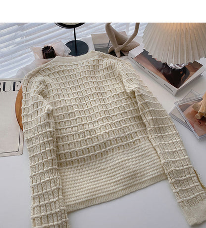 Xiaoxiangfeng gold silk knitted long sleeved single breasted plaid sweater  6065