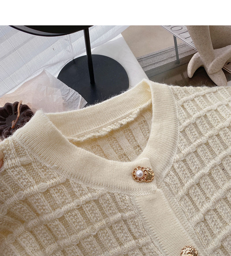Xiaoxiangfeng gold silk knitted long sleeved single breasted plaid sweater  6140
