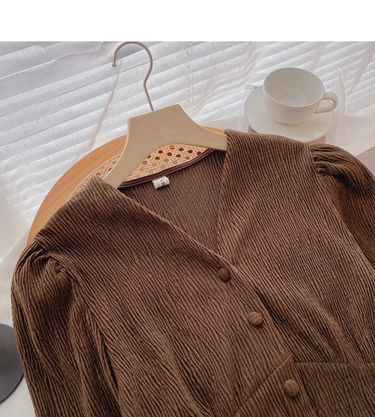 Pleated Vintage V-neck shirt shows thin Hong Kong flavor  6401