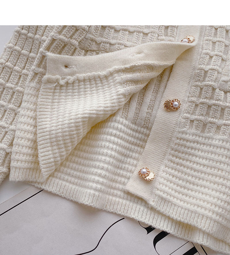 Xiaoxiangfeng gold silk knitted long sleeved single breasted plaid sweater  6065