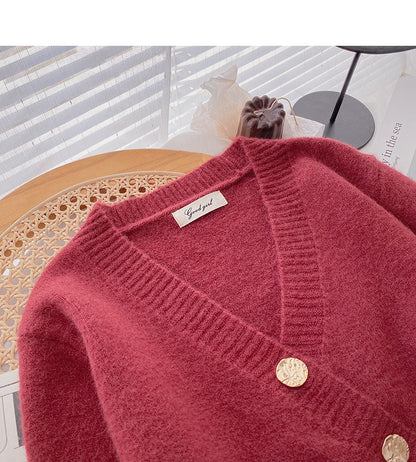 Long sleeved knitted sweater is thin and fashionable  6079