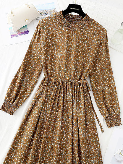 The new lace up waist is slim, and the flounced bottom skirt  4786