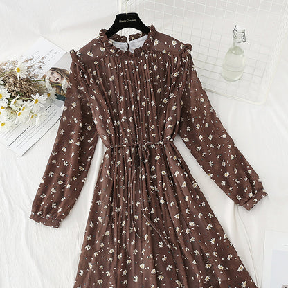 Chiffon floral skirt is thin and gentle. Wear it with a dress  4810