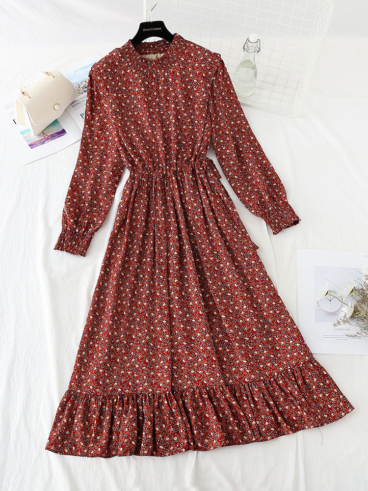 The new lace up waist is slim, and the flounced bottom skirt  4786