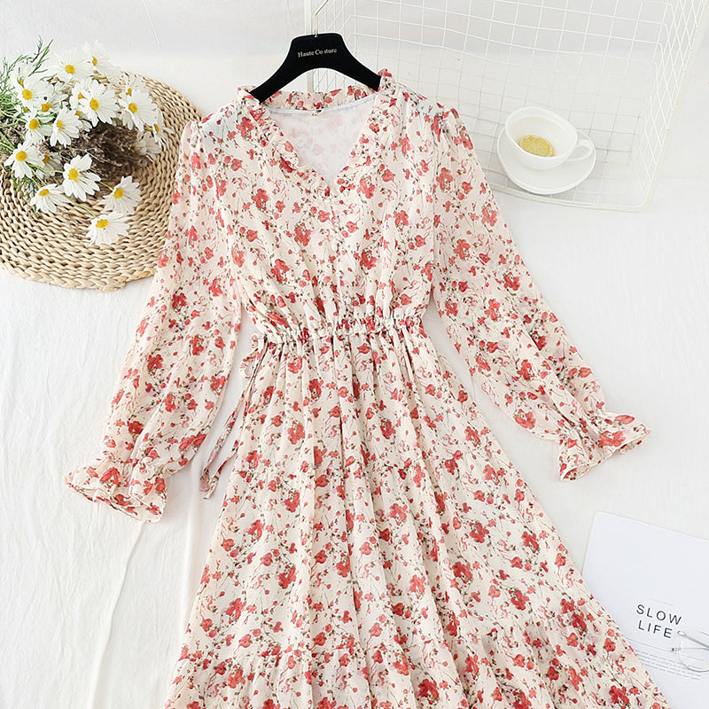 The new French retro minority dress has a drawcord at the waist  4572
