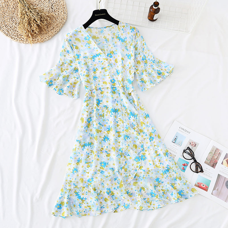 The new Daisy chiffon skirt is slim at the waist  4677