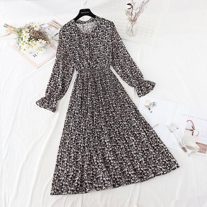 Pleated skirt, elastic waist, thin and age reducing Floral Dress  4570