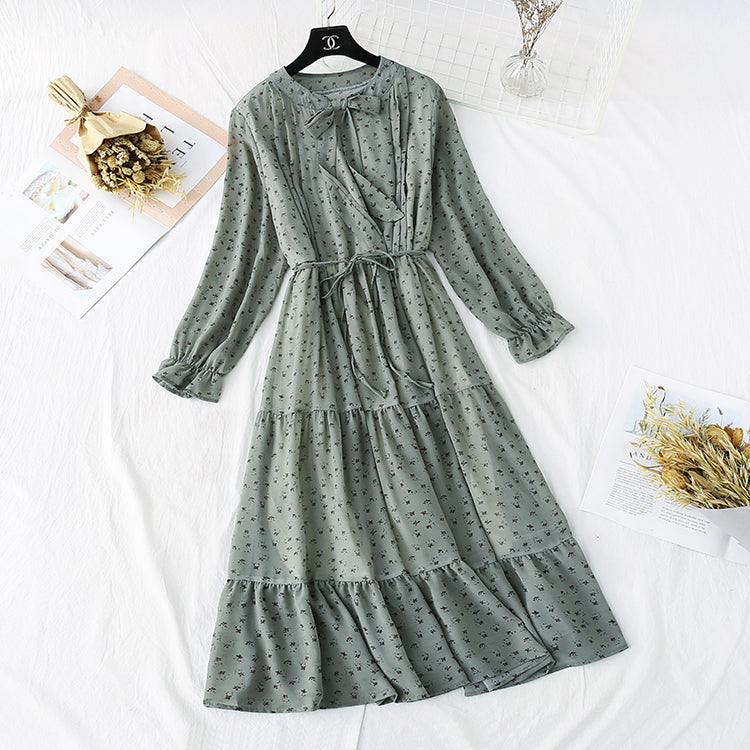 Vintage Floral Chiffon with a long skirt at the bottom  3983