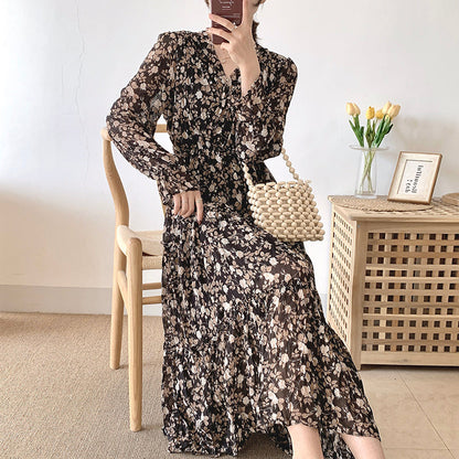 Thin V-neck pleated retro gentle wind over knee floral skirt  3910