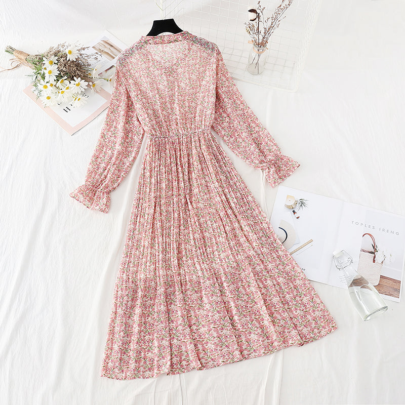 Pleated skirt, elastic waist, thin and age reducing Floral Dress  4570
