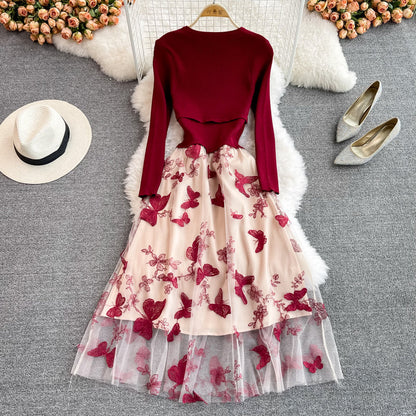 Mesh stitched slim embroidered large hem skirt  3768