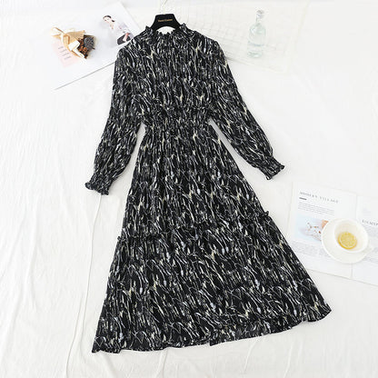 Long sleeved floral dress with slim waist  4713