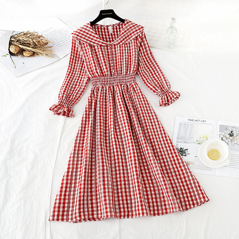 The new French retro Plaid Platycodon skirt is slim at the waist  4704