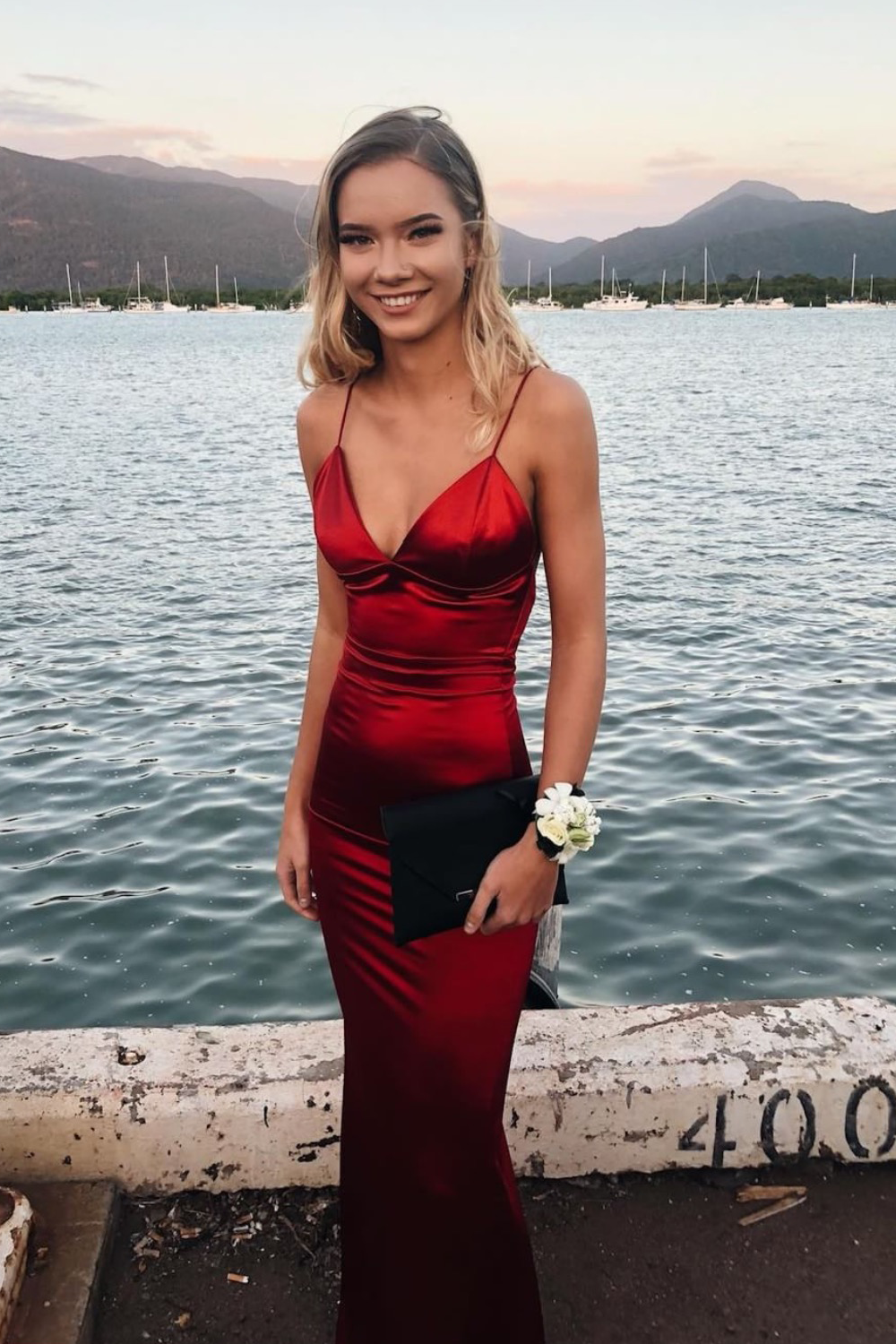Spaghetti Straps Red Satin Mermaid Gown V Neck Maxi Dresses